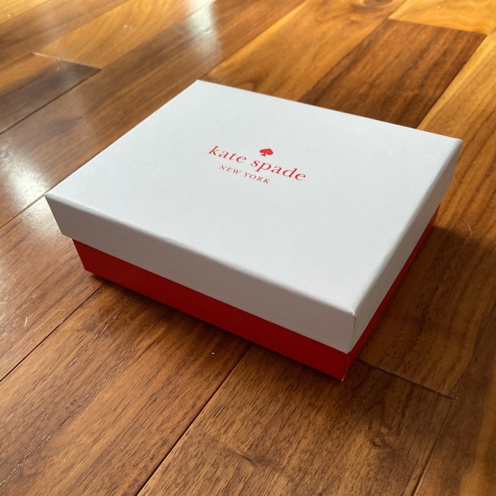 Kate Spade gift box - Picture 2 of 4